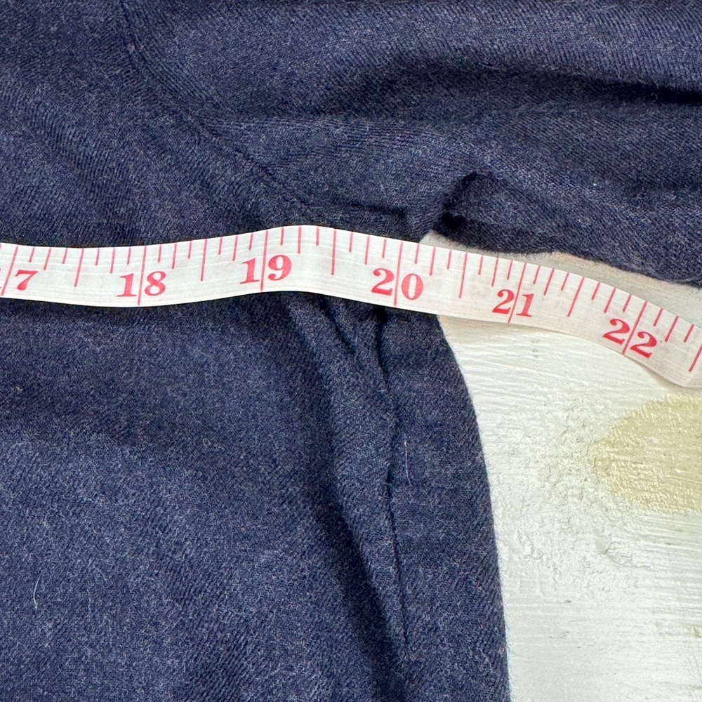 Uniqlo Super Soft Navy Blue Long-Sleeve Button-Up Shirt Size Small - Picture 7 of 9